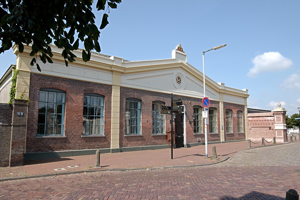 hellevoetsluis vestingstad voorne putten Droogdok Jan Blanken hdr vestingswallen kazerne bernisse